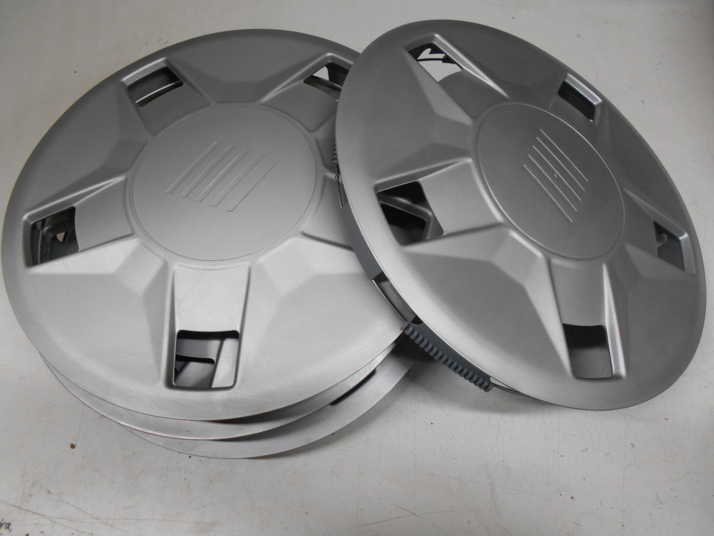 Kit of 4 adaptable wheel covers - for FIAT TEMPRA - diameter 13"